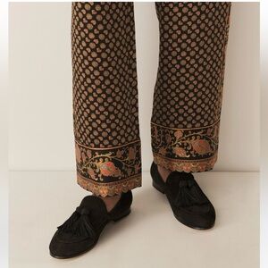 NWT DÔEN Arlow Black Suede Loafers with tassel detail Size 7